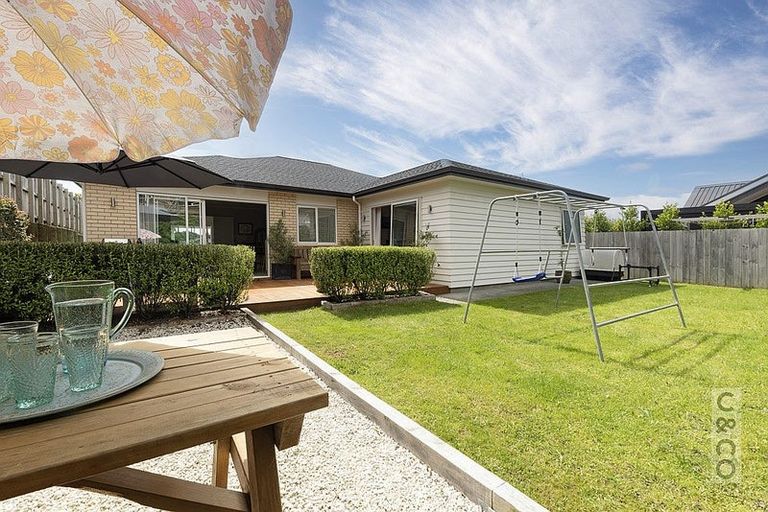 Photo of property in 14 Dinning Road, Riverhead, 0820