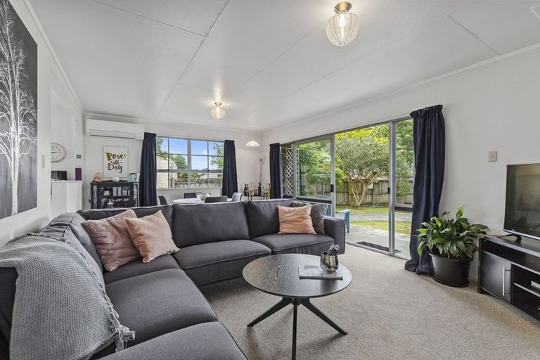 Photo of property in 72b Oakfield Crescent, Pukete, Hamilton, 3200