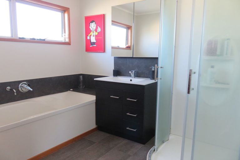 Photo of property in 4 Te Kapua Street, Oakura, Hikurangi, 0184