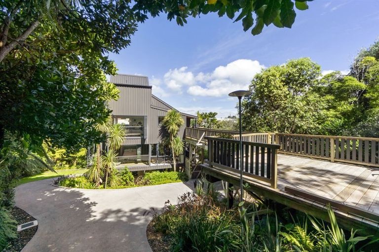 Photo of property in 17b Rangitoto Terrace, Milford, Auckland, 0620