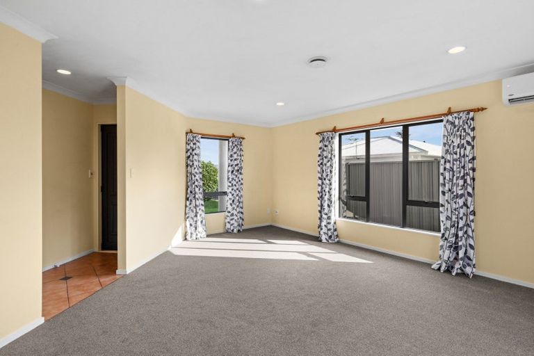 Photo of property in 417 Southland Place, Raureka, Hastings, 4120