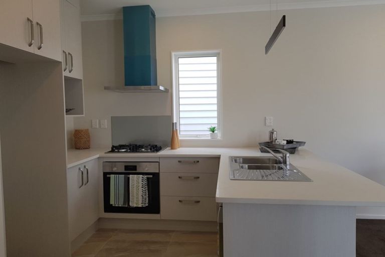 Photo of property in 37 Bellbird Street, Papakura, 2110