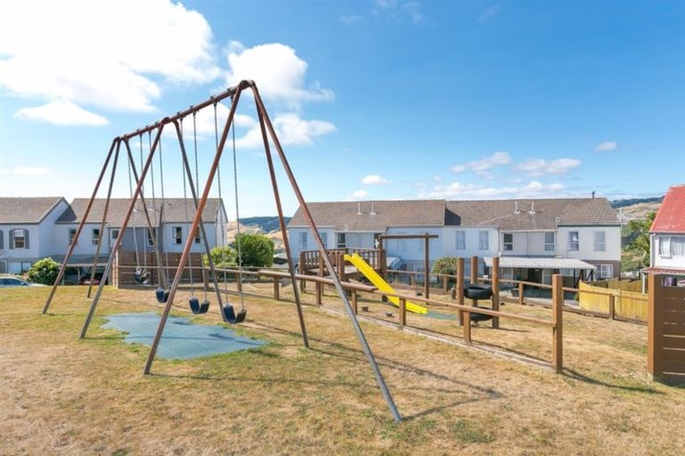 Photo of property in 68 Cunliffe Street, Churton Park, Wellington, 6037