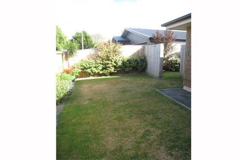 Photo of property in 16 Lindores Street, Addington, Christchurch, 8024