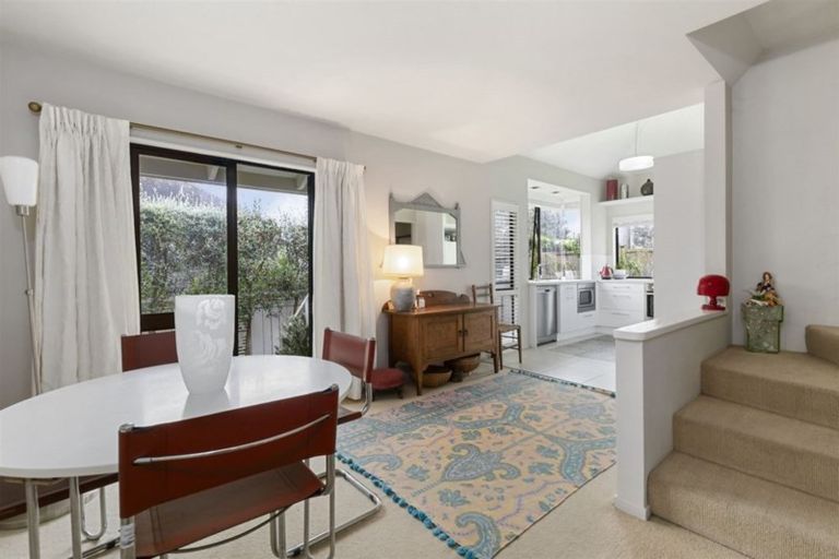 Photo of property in 2/24 Aramoana Avenue, Devonport, Auckland, 0624