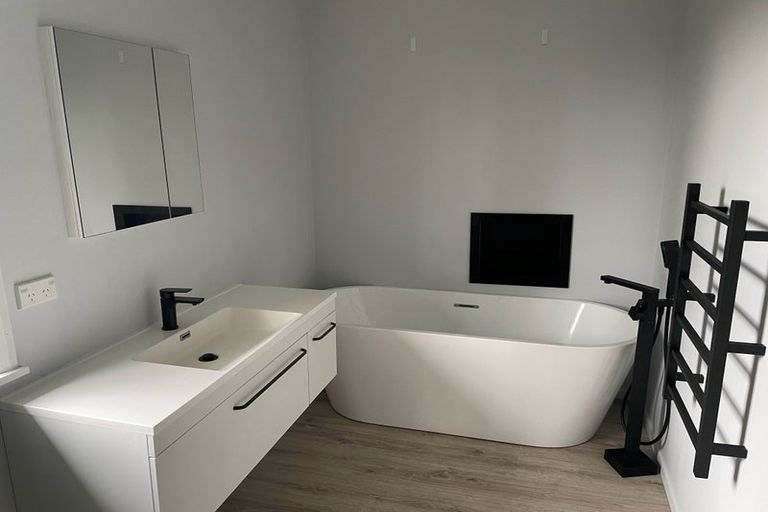 Photo of property in 15a View Street, Maungaturoto, 0520