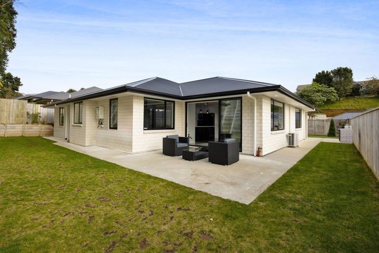 Photo of property in 6 Frederick Place, Whalers Gate, New Plymouth, 4310