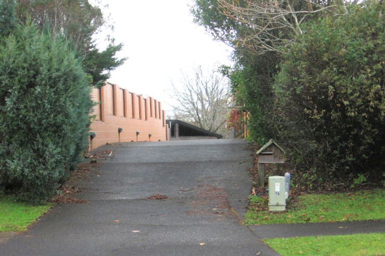 Photo of property in 28 Fratley Avenue, Farm Cove, Auckland, 2012