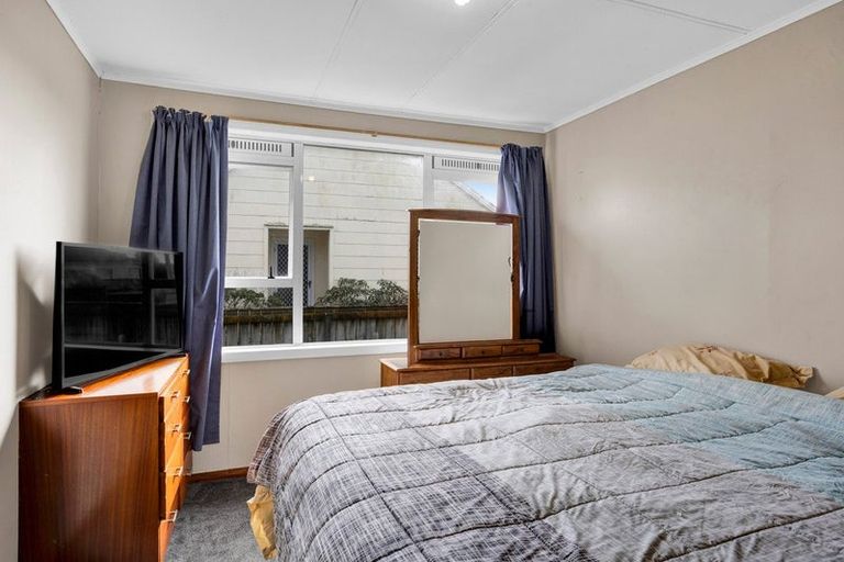 Photo of property in 5 Derby Street, Eltham, 4322