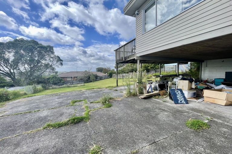 Photo of property in 5 Mcclintock Road, Massey, Auckland, 0614