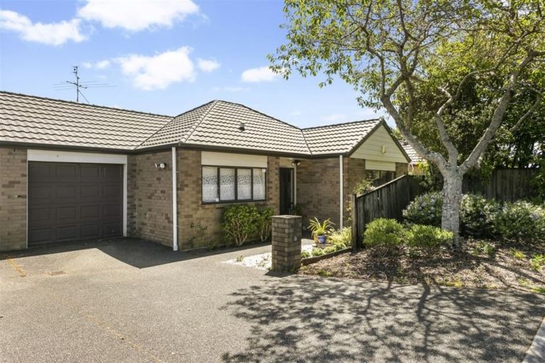 Photo of property in 26 Dunbarton Drive, Ranui, Auckland, 0612