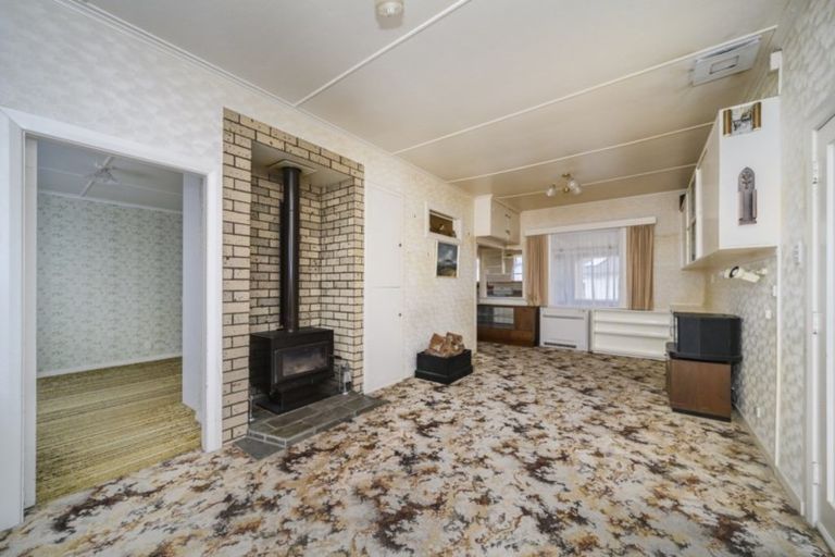 Photo of property in 2 Rira Street, Marton, 4710