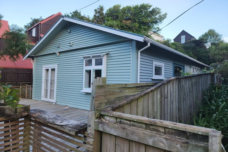 Photo of property in 41 Waikowhai Street, Ngaio, Wellington, 6035