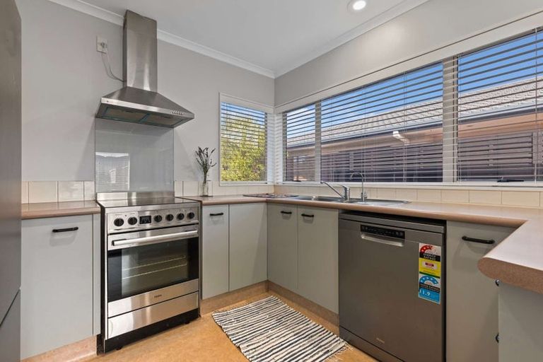 Photo of property in 8 Donegal Place, Katikati, 3129