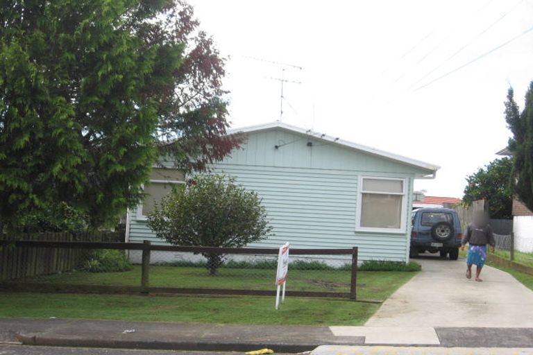 Photo of property in 2/20 Thompson Terrace, Manurewa, Auckland, 2102
