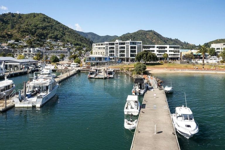 Photo of property in Oxleys Rock Apartments, 303/6 London Quay, Picton, 7220