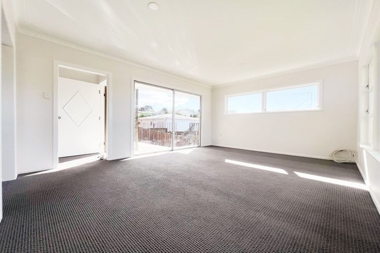 Photo of property in 12 Megan Avenue, Pakuranga Heights, Auckland, 2010