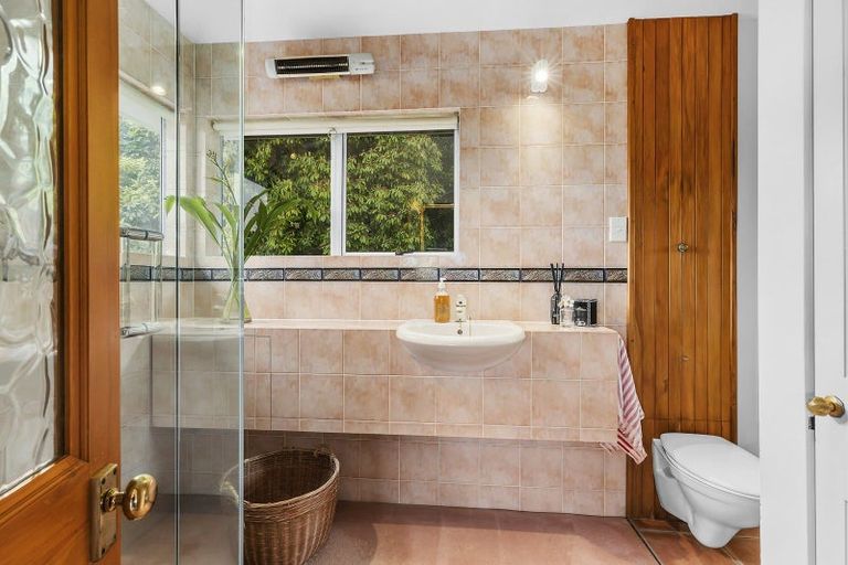 Photo of property in 68 Chamberlain Road, Karori, Wellington, 6012