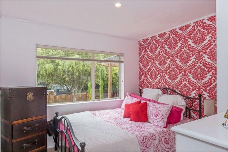 Photo of property in 5 Shadon Place, Stanmore Bay, Whangaparaoa, 0932