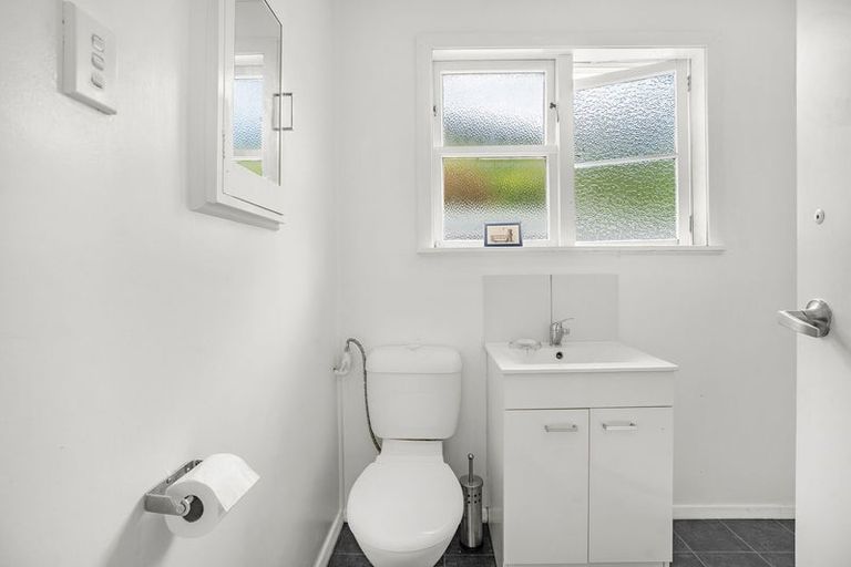 Photo of property in 200 Waddington Drive, Naenae, Lower Hutt, 5011