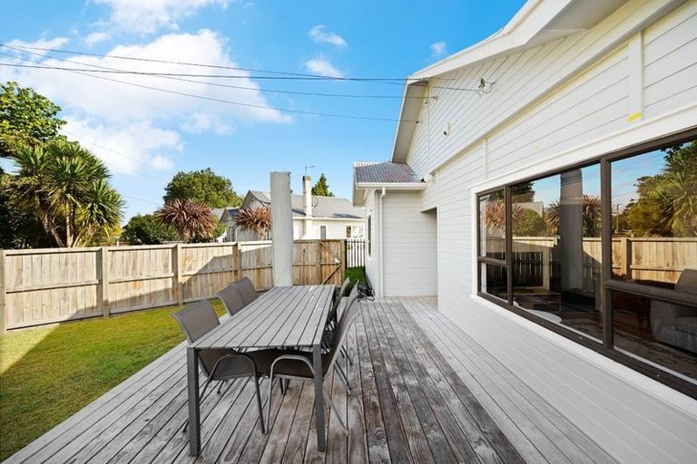 Photo of property in 8 Arawa Street, Frankton, Hamilton, 3204