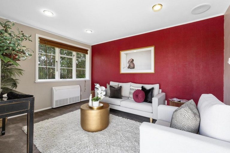 Photo of property in 19 Hiwi Crescent, Titahi Bay, Porirua, 5022