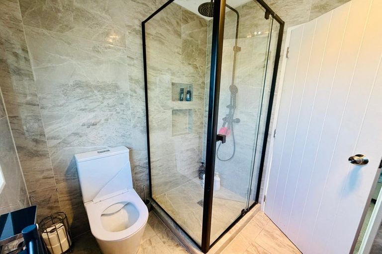 Photo of property in 4 Willowbank Close, East Tamaki Heights, Auckland, 2016