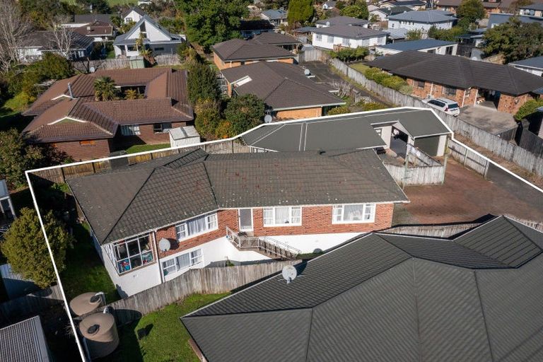 Photo of property in 70 Sturges Road, Henderson, Auckland, 0612
