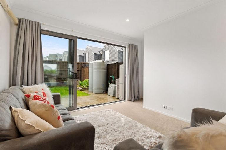 Photo of property in 14 Shelduck Way, Hobsonville, Auckland, 0616