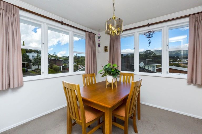 Photo of property in 27 Sunnyview Drive, Brown Owl, Upper Hutt, 5018