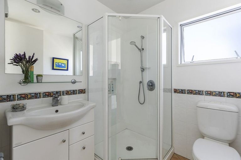 Photo of property in 123a Nevay Road, Miramar, Wellington, 6022