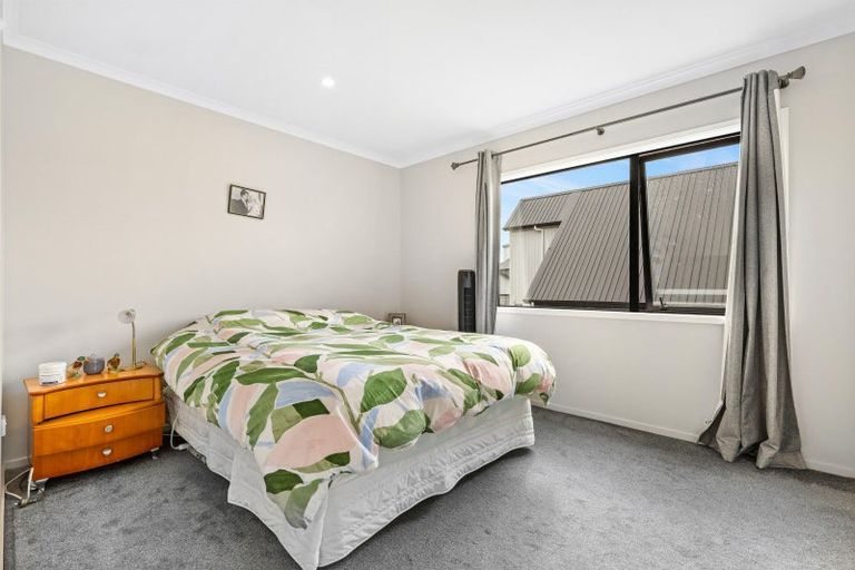 Photo of property in 25 Konoba Avenue, Kumeu, 0810