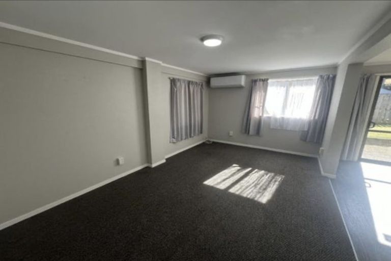 Photo of property in 18 Deodar Place, Totara Heights, Auckland, 2105