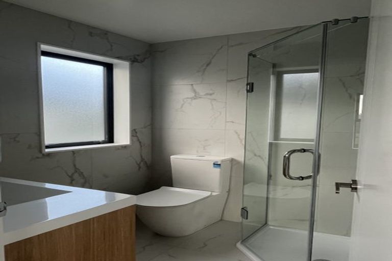 Photo of property in 31b Larne Avenue, Pakuranga Heights, Auckland, 2010