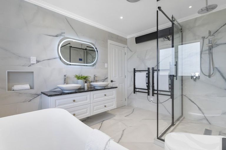 Photo of property in 10b Stratford Avenue, Milford, Auckland, 0620