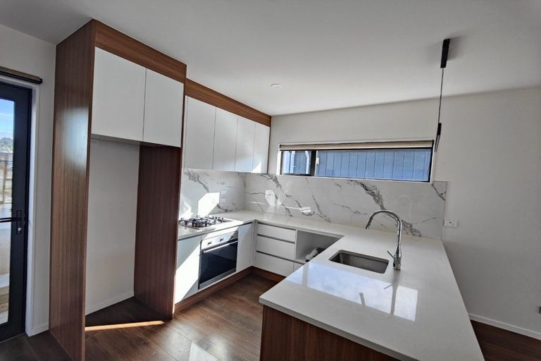 Photo of property in 3 Treeline Lane, Flat Bush, Auckland, 2019