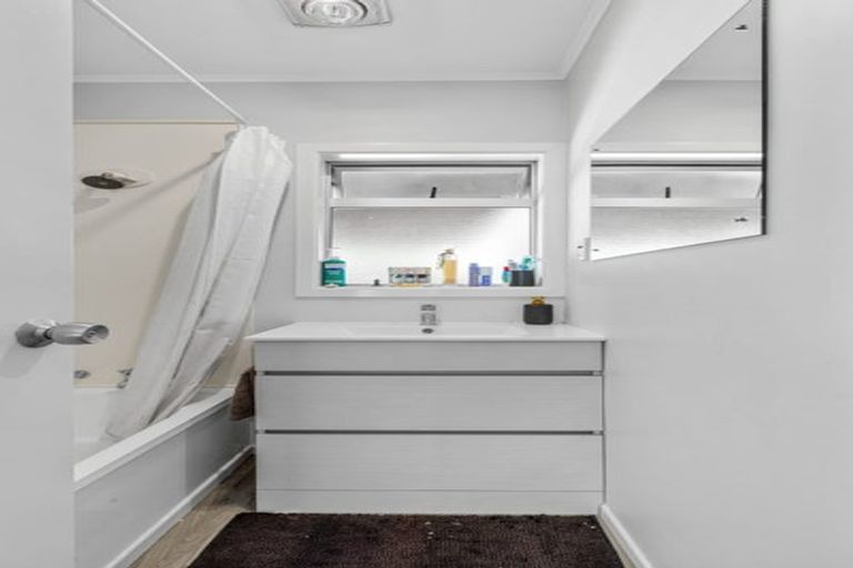 Photo of property in 151 Brian Crescent, Stanmore Bay, Whangaparaoa, 0932