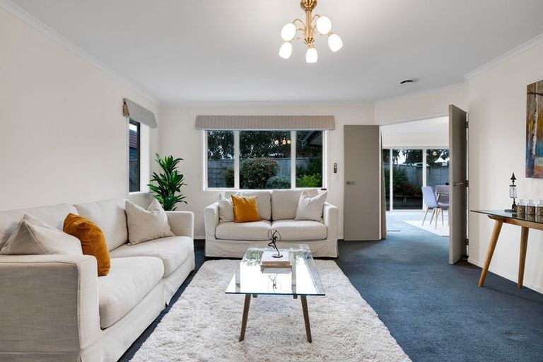 Photo of property in 6 Saint Andrews Parkway, Waiwhakaiho, New Plymouth, 4312