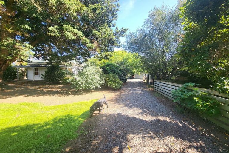 Photo of property in 71 Railway Road, Dalefield, Carterton, 5791