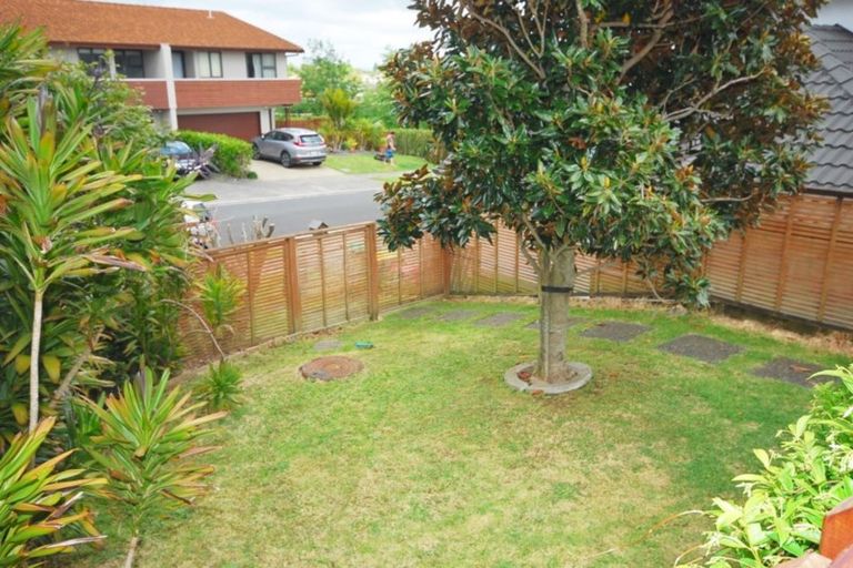 Photo of property in 22 Greenbough Lane, Greenhithe, Auckland, 0632