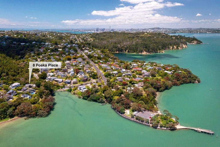 Photo of property in 8 Poaka Place, Beach Haven, Auckland, 0626