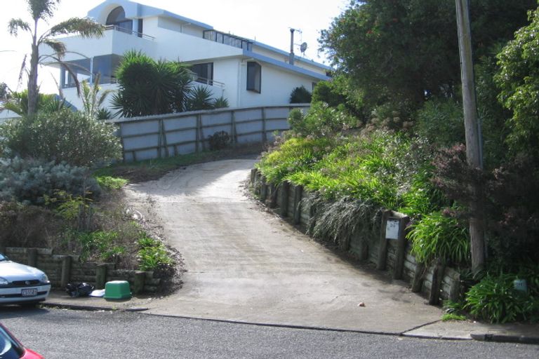 Photo of property in 28 Morrow Avenue, Bucklands Beach, Auckland, 2012