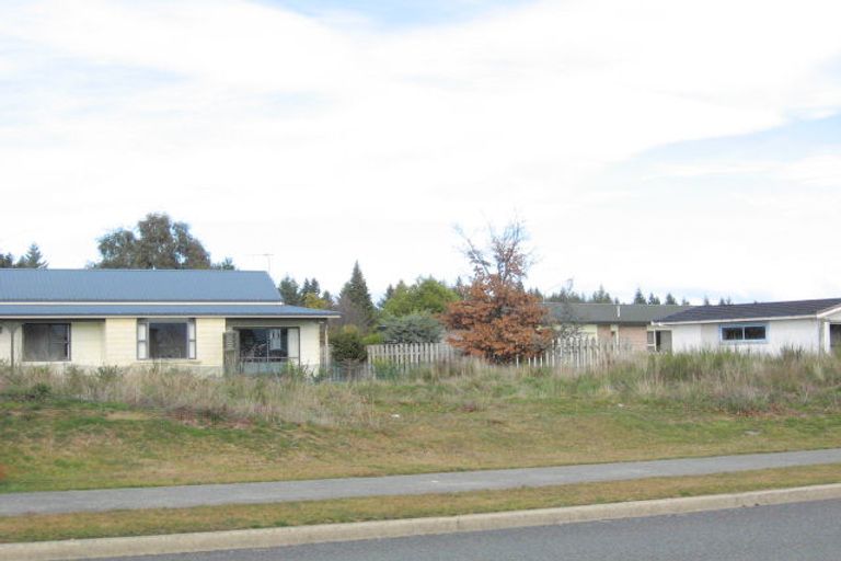 Photo of property in 2 Govan Drive, Te Anau, 9600