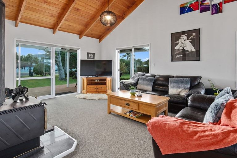 Photo of property in 12 Waimanu Place, Point Wells, Warkworth, 0986