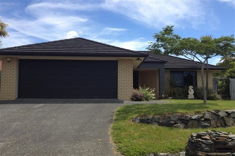 Photo of property in 6 George Deane Place, Greenhithe, Auckland, 0632