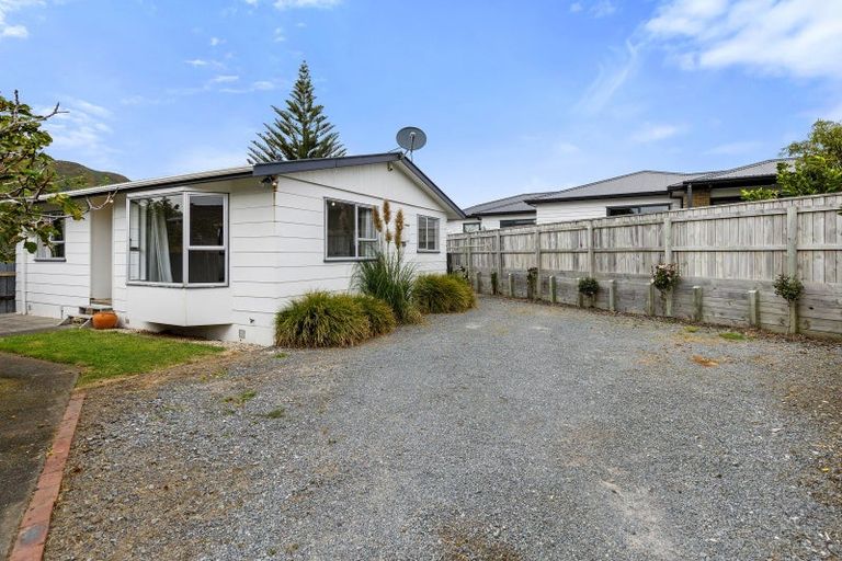 Photo of property in 3/6 Awamutu Grove, Waiwhetu, Lower Hutt, 5010