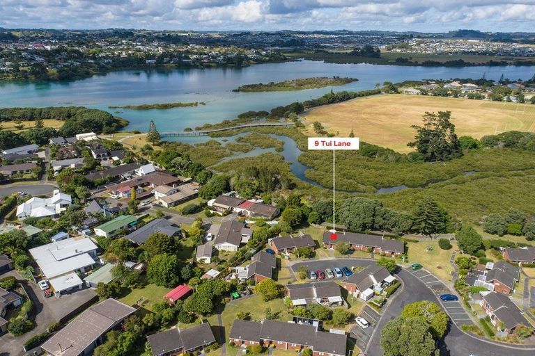Photo of property in 9 Tui Lane, Orewa, 0931