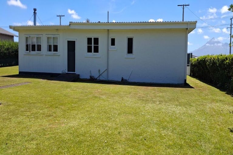 Photo of property in 62 Gisborne Terrace, Opunake, 4616