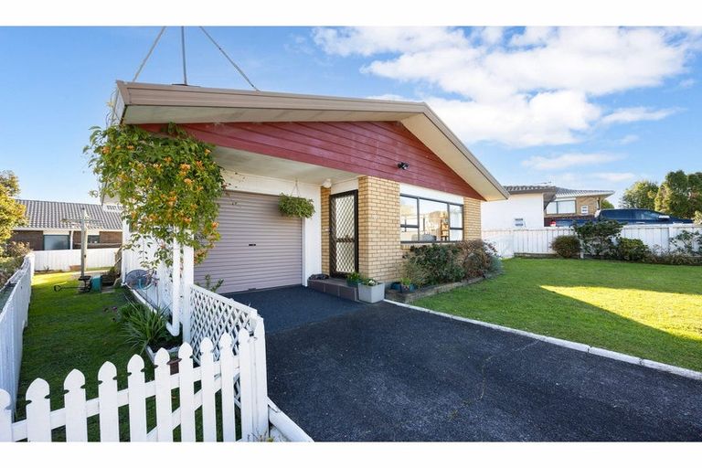 Photo of property in 5/116 Titirangi Road, New Lynn, Auckland, 0600