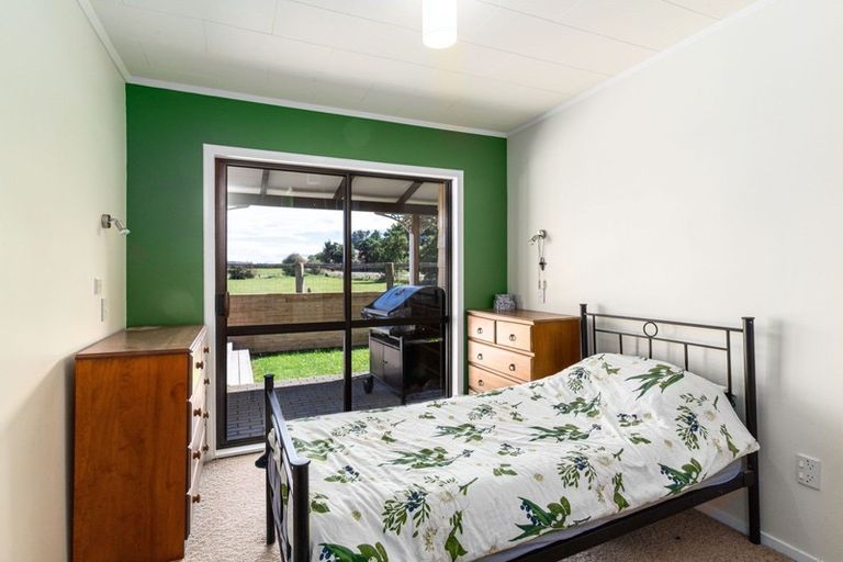 Photo of property in 2984 Cheltenham Hunterville Road, Cheltenham, Feilding, 4777